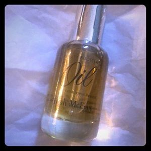 Trish McEvoy beauty booster oil
